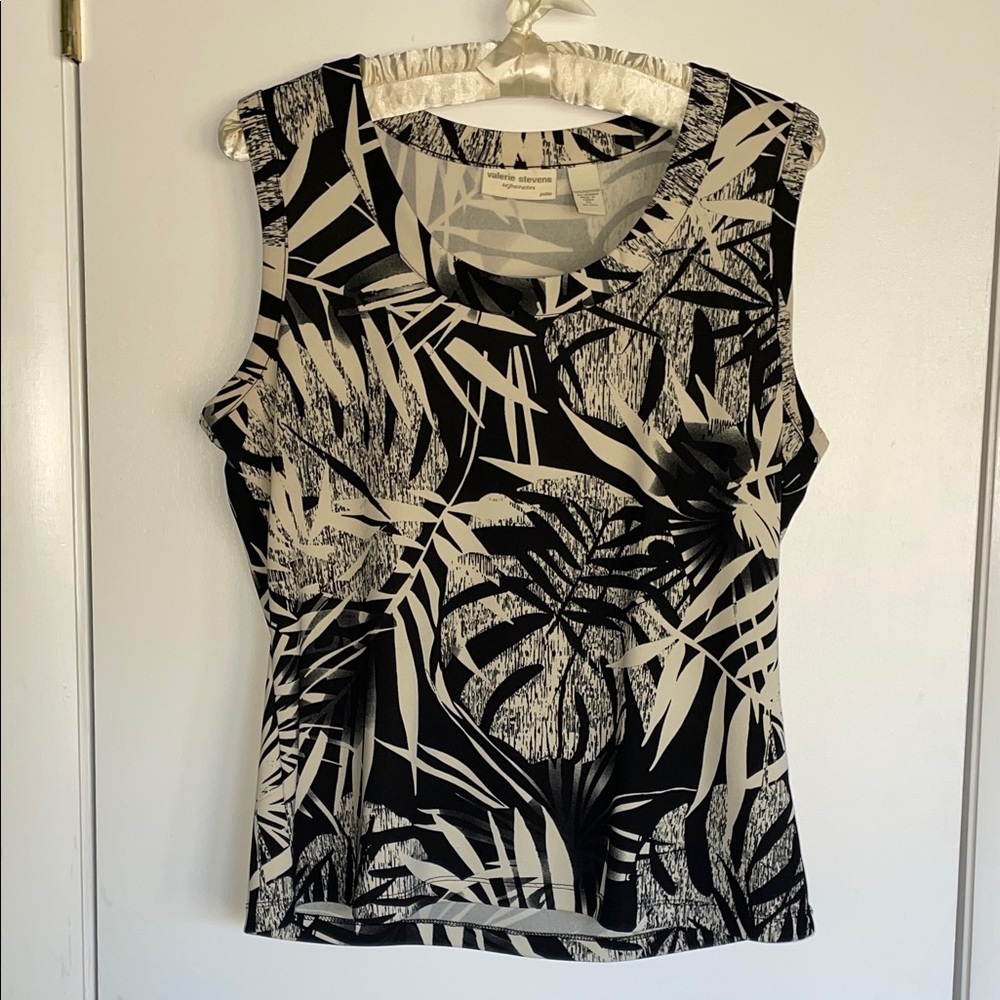 Valerie Stevens Black and Cream Tropical Tank Top